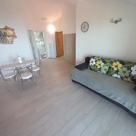 Berti Apartment Sveta Nedelja (Hvar)